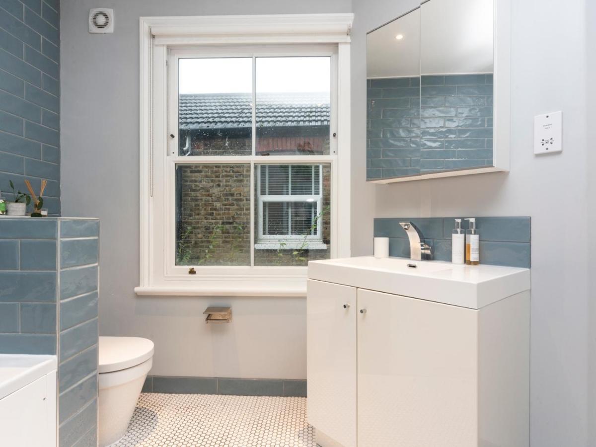 Stylish Victorian Home- 1 Bedroom 15 Mins Ferienhaus *