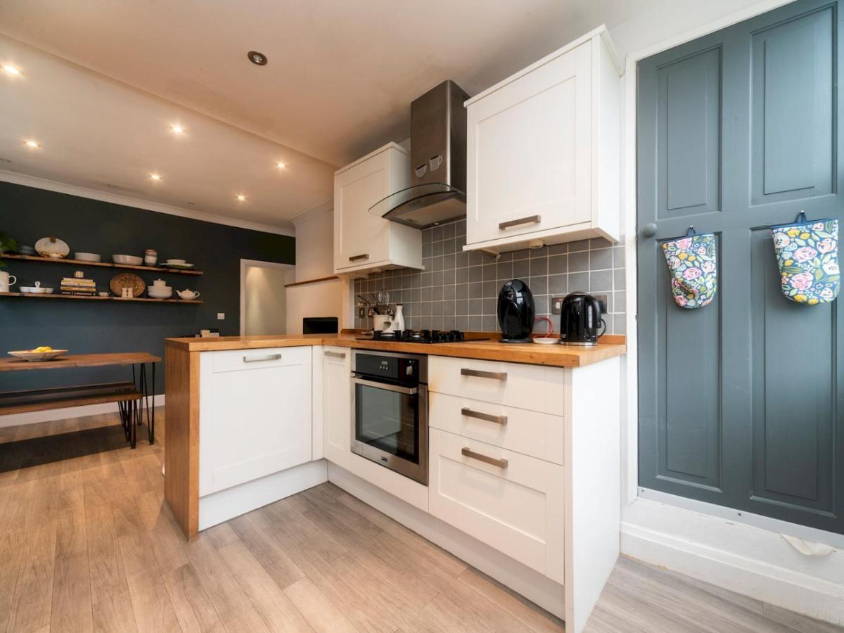 Stylish Victorian Home- 1 Bedroom 15 Mins