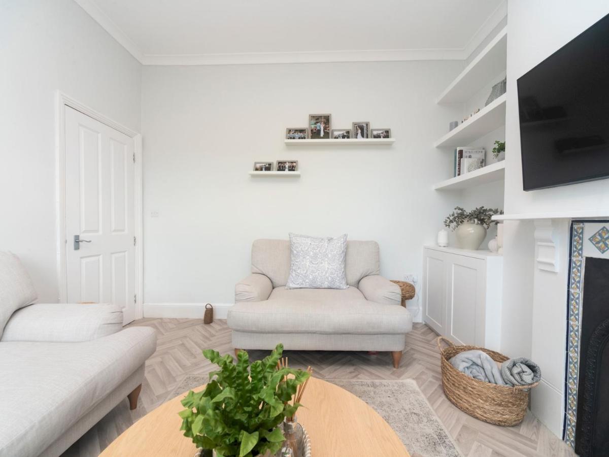 Stylish Victorian Home- 1 Bedroom 15 Mins *