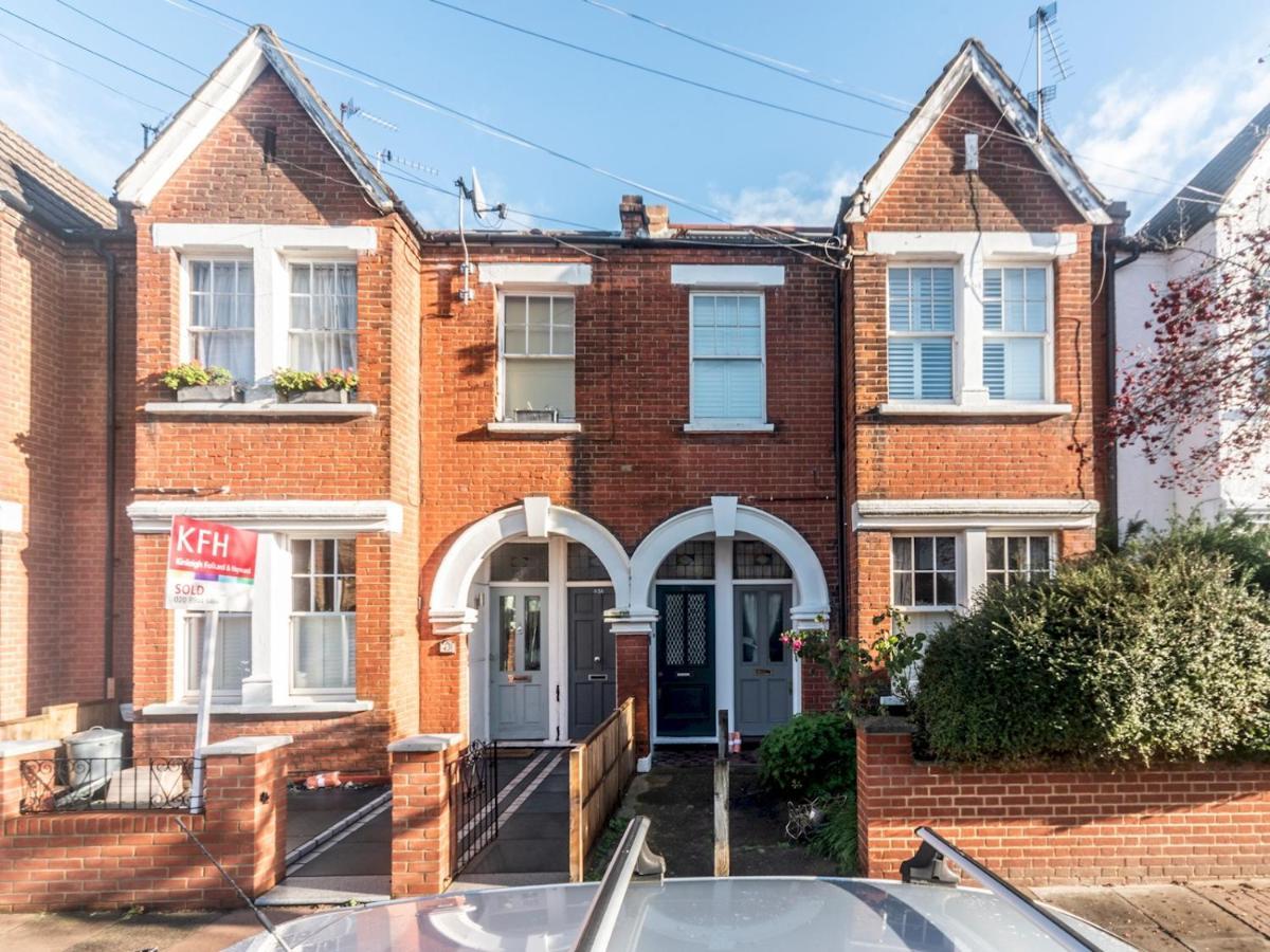 Stylish Victorian Home- 1 Bedroom 15 Mins *